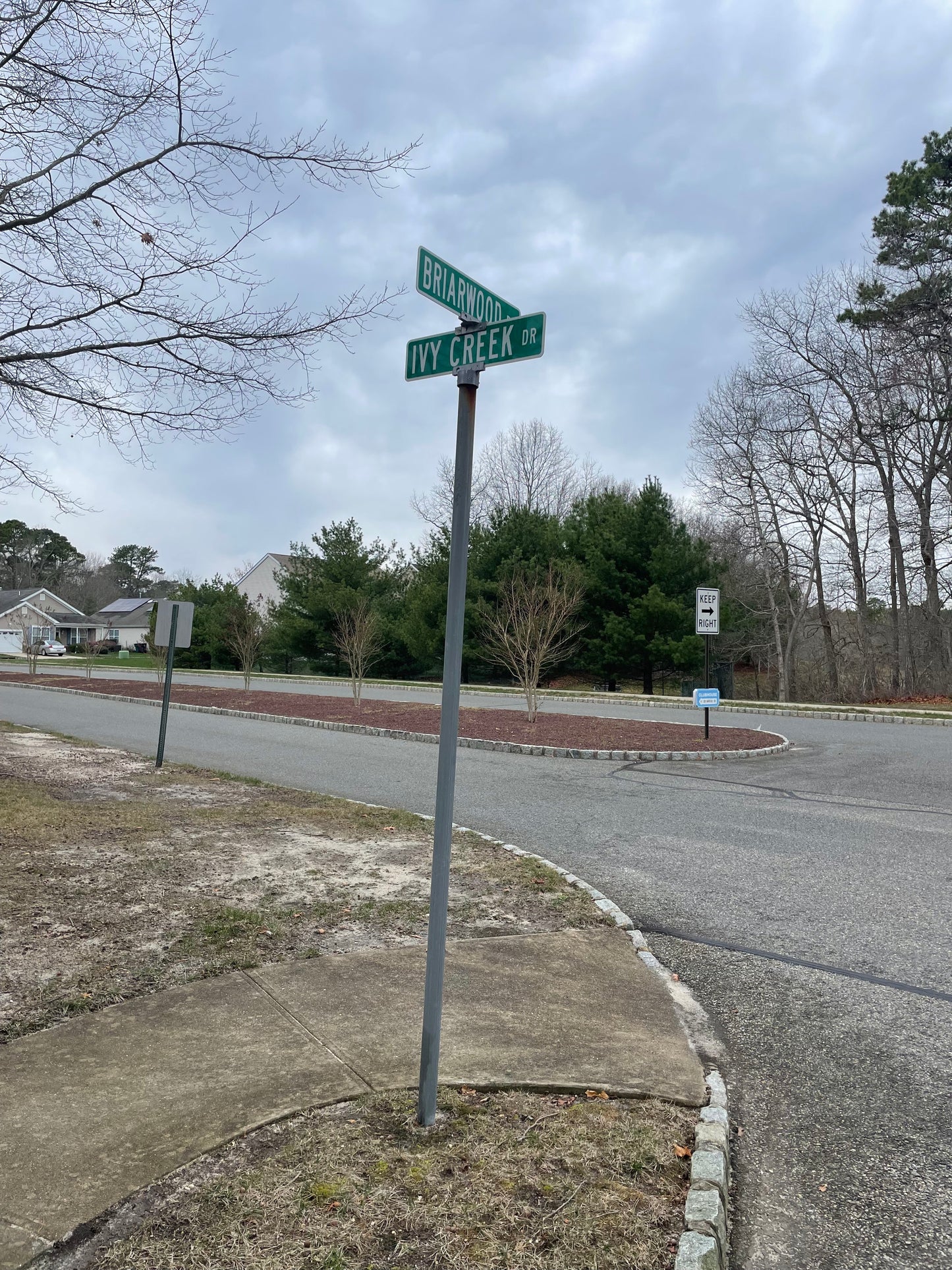 New Street Signs Installed Throughout the Community: Spring 2025